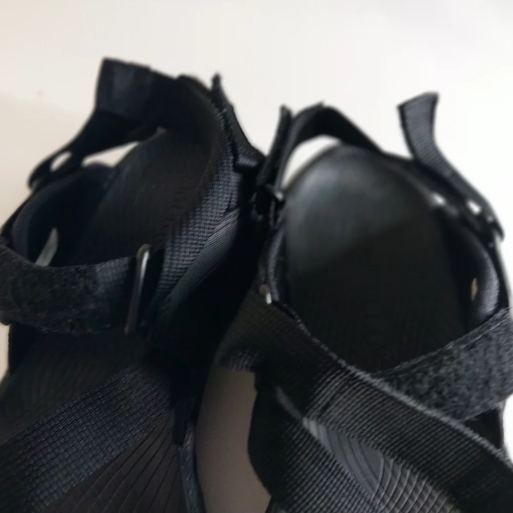 MERRELL Vibrant Men's Size 12 Black Sandals